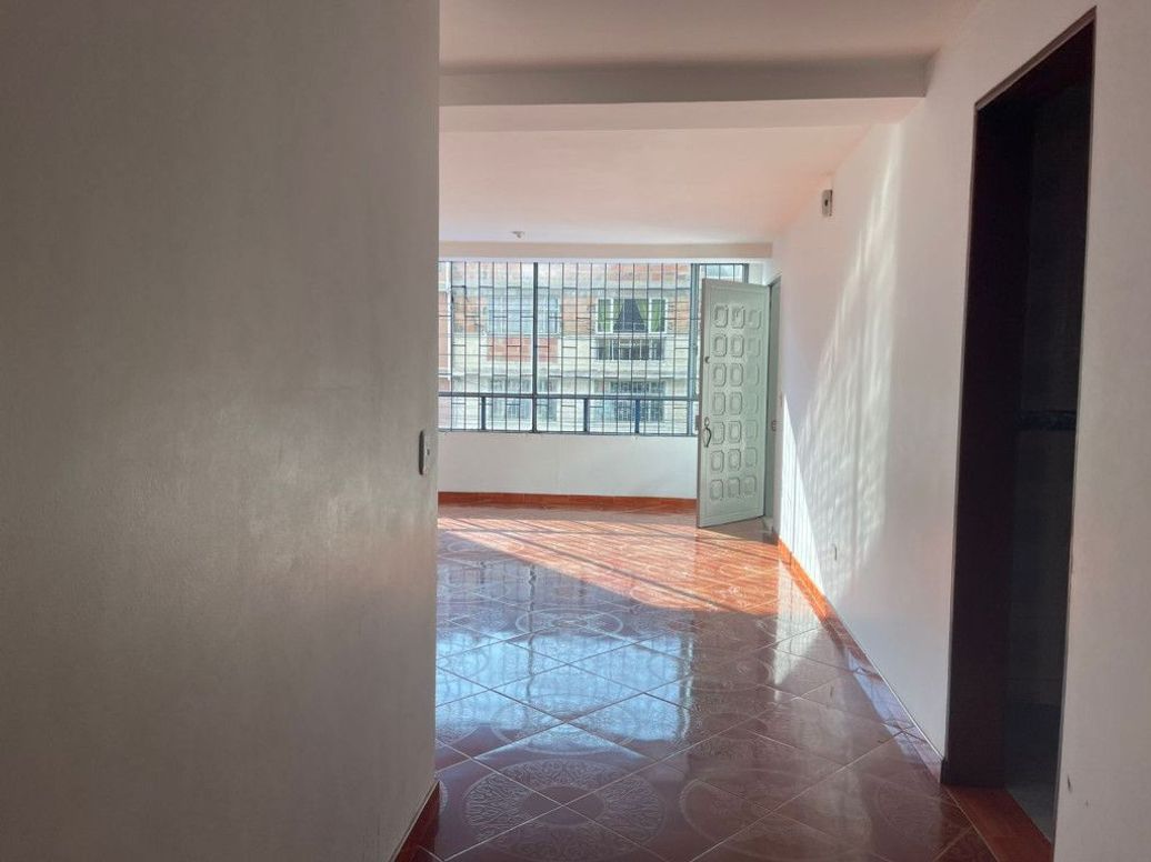 Casa de 6 alcobas en venta en San Francisco, Bogotá, 420 m² · foto 19 de 20