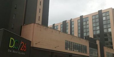 Apartaestudio para estrenar en arriendo en Modelia, cuenta con 33 m. Dispone de una alcoba con clóset, sala-comedor, cocina integral con estufa eléctrica, baño con ducha eléctrica, zona de ropas, excelente iluminación natural, vista panorámica. El edificio cuenta con ascensor, vigilancia, club house y parqueadero para visitantes. Cerca del Aeropuerto El Dorado, centros comerciales y con fácil acceso a avenidas principales como la Av. El Dorado y la Av. Ciudad de Cali. Estrato 3. Para más información comuníquese con el ejecutivo comercial anderson vargas al celular yo whatsapp 3187078008, o al correo anderson.vargasinmobiliariasaliadas.com