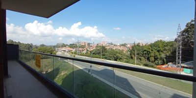 Appartamento ubicado en la glorieta nueva de san antonio, rodeada de naturaleza a 2 minutos del parque de san antonio