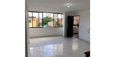 Excelente oportunidad para adquirir vivienda en el sector Santa Mónica, una zona tranquila, segura y de fácil acceso.Apartamento  en un tercer piso, estrato 3 ,con un área de 65 m², distribuidos de manera funcional y moderna para brindar el máximo confort.✨ Características principales:2 habitaciones con buena iluminación2 baños bien Sala comedor amplia y acogedoraCocina integral Zona de ropa No da al poniente (ambientes frescos y agradables)Este apartamento ofrece un diseño contemporáneo, espacios cómodos y una ubicación privilegiada cerca de vías principales, transporte público, zonas comerciales y colegios.