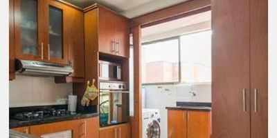 Apartamento disponible para arriendo y venta en el barrio Granada, Medellín, Antioquia. Este inmueble de 89 m² construidos cuenta con 2 habitaciones y 1 baño, con una antigüedad de 12 años. Ofrece un gimnasio para residentes, ideal para mantenerse activo. Ubicado en estrato 5, en una zona cercana a servicios y facilidades en el sector de Belén. Tenga en cuenta que el apartamento no incluye parqueadero. Canon de arriendo: $3.500.000. Precio de venta: $650.000.000. Una excelente opción en Granada, Medellín. Para más detalles o coordinar una visita, puede usar las opciones de WhatsApp, quiero que me contacten o ver teléfonos.