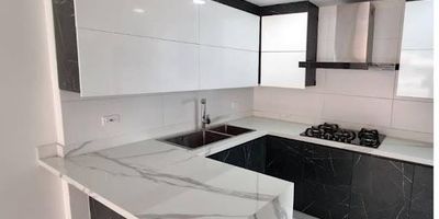 Apartamento en renta – Calasanz, Medellín

Área: 94 m² aproximadamente
Características:

3 habitaciones con clóset

2 baños

Cocina integral

Red de gas y calentador

Zona de ropas

Piso en cerámica

Balcón y ventanal

Unidad cerrada con parqueadero y zonas comunes.
Ubicado en un sector tranquilo, residencial y de fácil acceso en Calasanz.