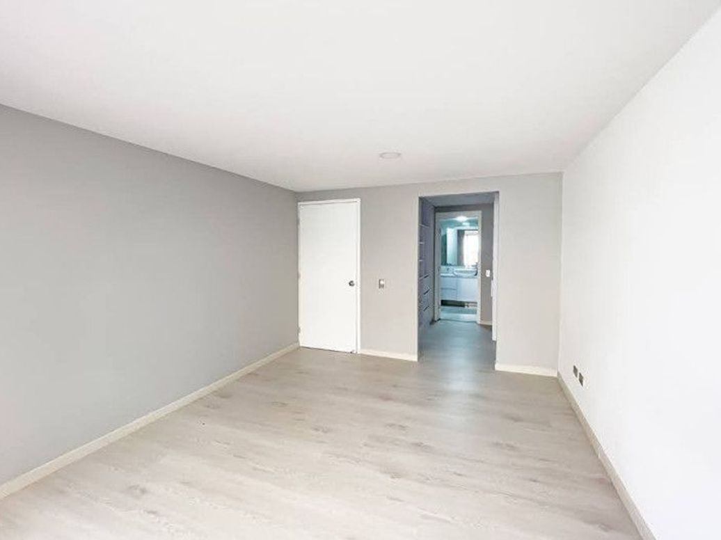 Apartamento de 5 alcobas en venta en Chico Norte Et. Ii, Bogotá, 216 m² · foto 3 de 11