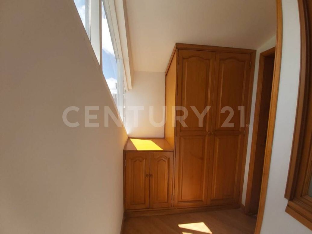 Apartamento de 3 alcobas en venta en Pontevedra, Bogotá, 111 m² · foto 16 de 18