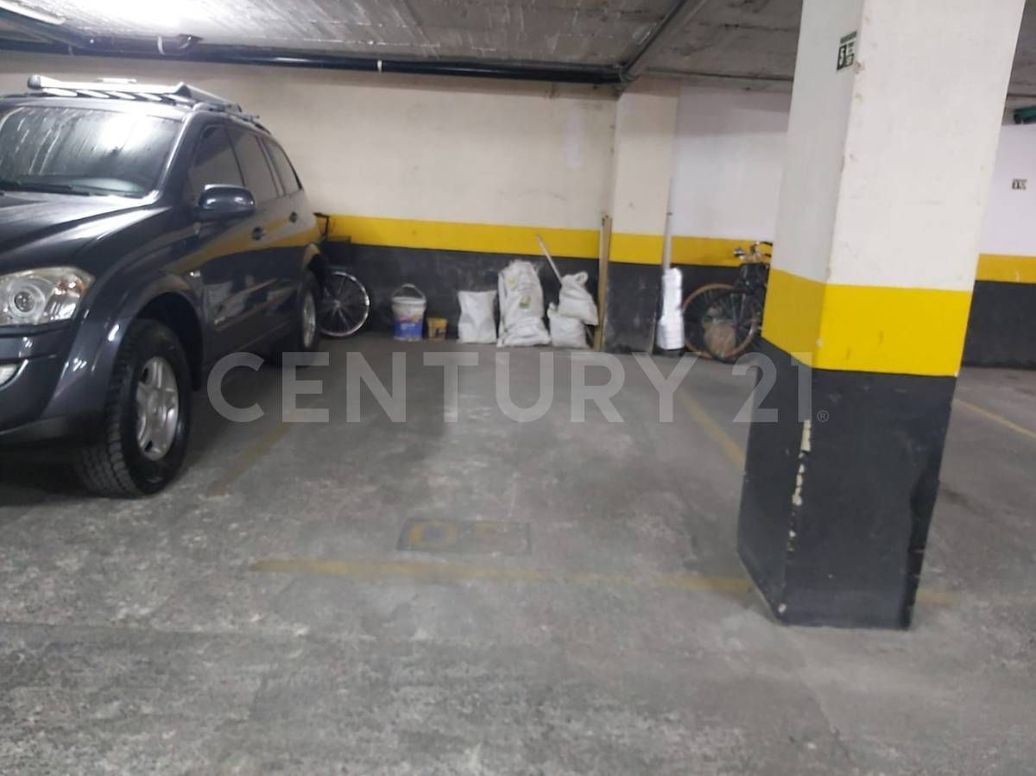 Apartamento de 3 alcobas en venta en Pontevedra, Bogotá, 111 m² · foto 17 de 18