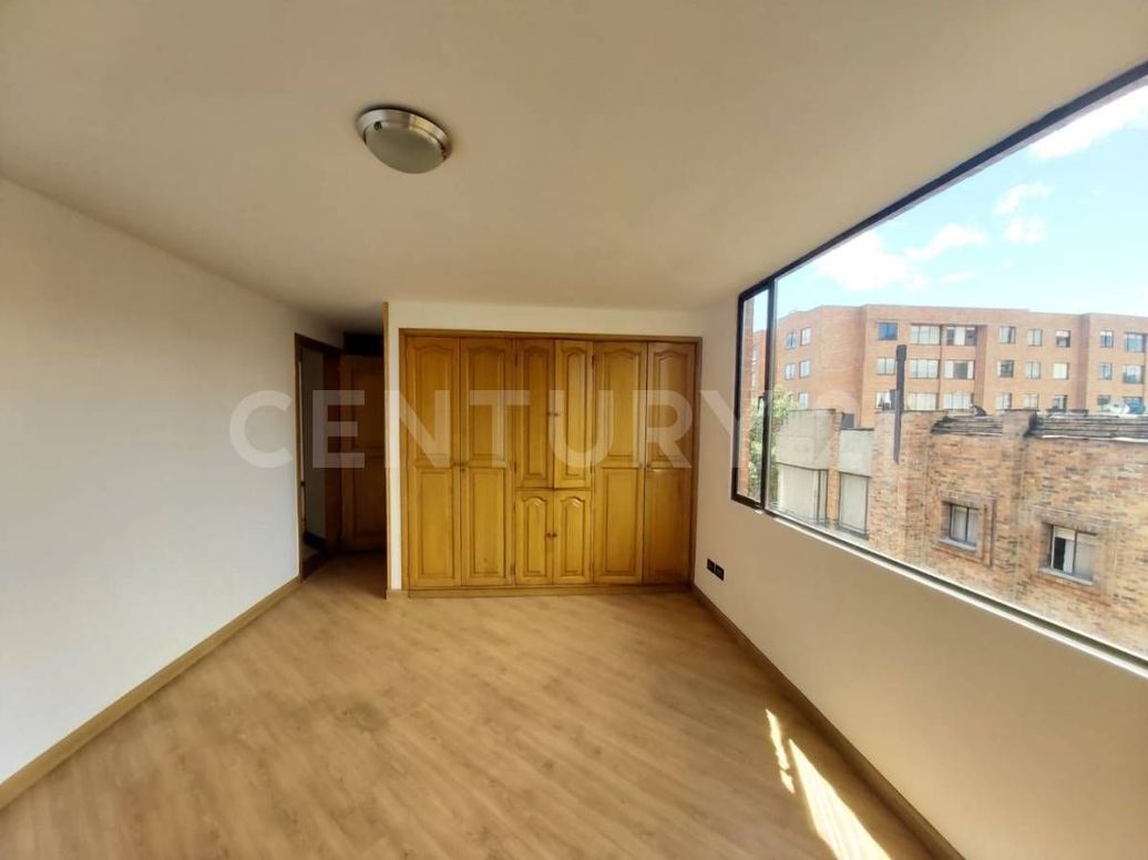 Apartamento de 3 alcobas en venta en Pontevedra, Bogotá, 111 m² · foto 11 de 18