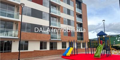DALA Inmobiliaria arrienda apartamento en chía, cerca a prestigioso Centro comercial Fontanar, cerca a transporte público, consta de: sala comedor con balcón,1 habitación, 1 baño completo, cocina integral, zona de lavanderia independiente, deposito, 1 parqueadero, vigilancia 24 horas, parque infantil, cancha multiple, gimnasio,  las demas se encuentran en desarrollo, zona BBQ, coworking, salón social, cerca a transporte público y vias principales, colegios y universidades, ¡No dejes pasar esta oportunidad única de vivir en tu hogar ideal en cajicá, contáctanos ahora en DALA Inmobiliaria.

 Si estás buscando inmobiliarias en Chía, somos tu mejor opción. También manejamos Bienes Inmuebles en Cajicá y Cota. COD:846 ,E
