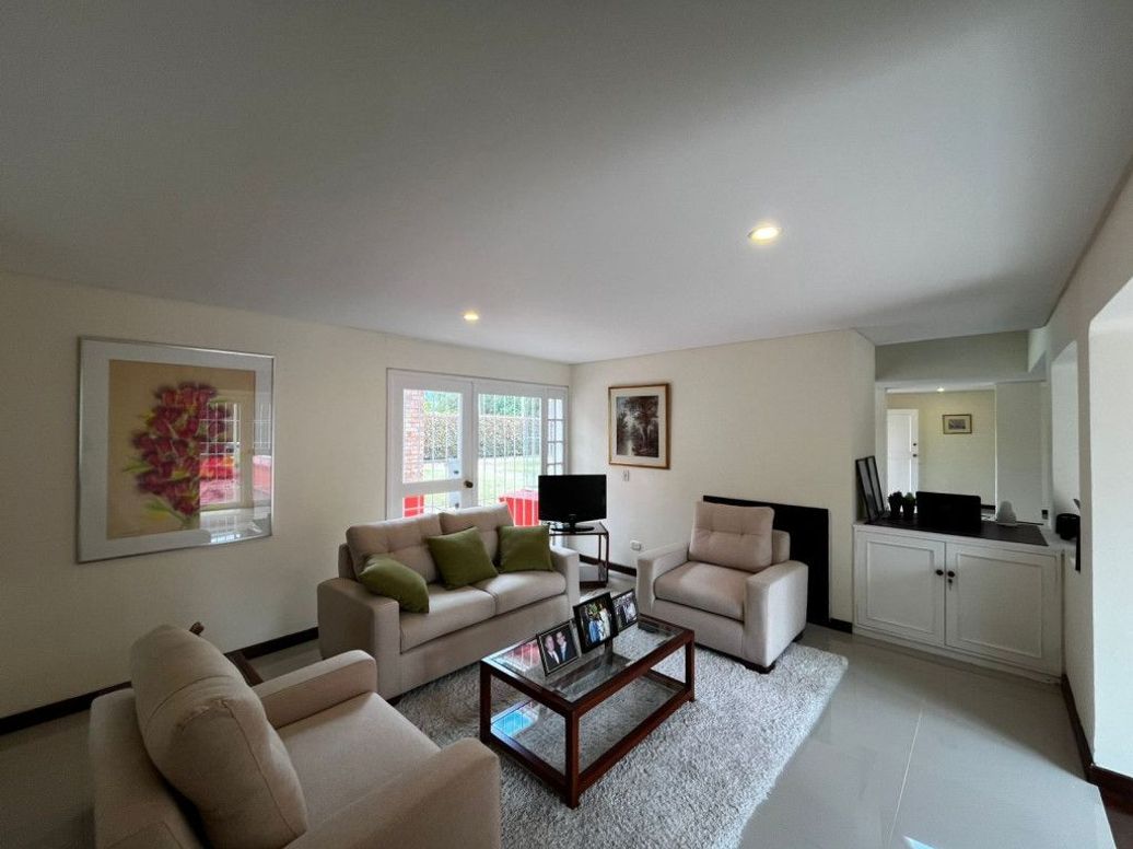 Casa de 4 alcobas en venta en Bogotá, Bogotá, 486 m² · foto 3 de 20