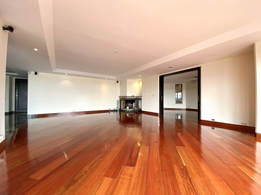 Apartamento de 5 alcobas en venta en El Refugio, Bogotá, 350 m² · foto 5 de 20