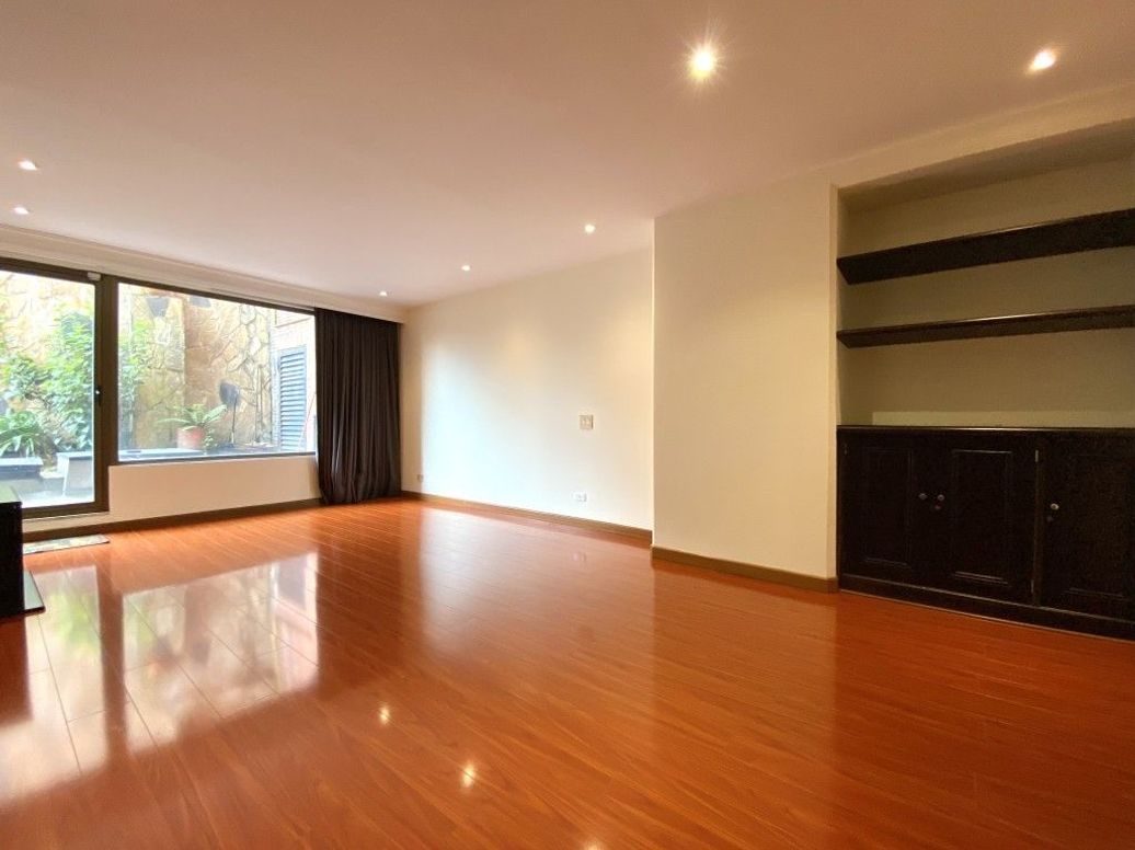 Apartamento de 5 alcobas en venta en El Refugio, Bogotá, 350 m² · foto 15 de 20