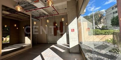 ¡Excelente oportunidad de inversión! ???? Apartaestudio en obra gris ubicado en el cuarto piso, en edificio con licencia de rentas cortas, coworking, lavandería y gimnasio. Ubicación estratégica cerca al World Trade Center, Carrera 11, Carrera 7ª y Calle 100, ideal para vivir o invertir en una de las mejores zonas de Bogotá.