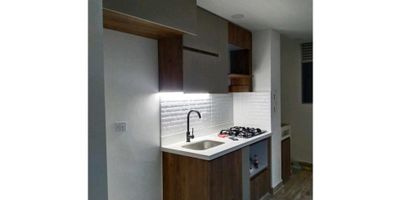 Vendo apartamento de 57 mÂ² ubicado en el municipio de Rionegro, sector FontibÃ³n:-3 Habitaciones.-2 BaÃ±os.-Salacomedor.-Cocina integral.-Zona de ropas.-Balcon.-Zona de ropas.-Estudio.- 2 parqueaderos.-Cuarto Ãºtil.Zonas comunes de la urbanizaciÃ³n:-Piscina climatizada.-Turco y Sauna.-Gimnasio.-Salon Social.-Salon de juegos.-Zona de juegos infantiles.-Zonas verdes.PorterÃ­a 24 horas.APARTAMENTO CON LEASING DE BANCO COLPATRIA.Cercano a: Mall los cerezos.