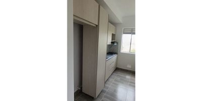 Apartamento en venta Niquia, al lado del Centro Comercial Puerta del Norte

El cual consta de 73mt², con 3 habitaciones con closet y puertas, Balcón con vista al exterior hacia el norte 
Cocina integral con muebles inferiores y superiores y barra en mármol, 2 baños totalmente terminados 
Calentador a gas 

Parqueadero y cuarto útil, del parqueadero al apto hay 50 pasos aproximadamente, cosa que le da un plus ya que no hay que coger ascensor para llegar al apartamento.
 

Documentos totalmente al día y libre de Hipoteca

 
