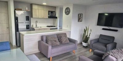 Vendo apartamento de 62 mÂ² ubicado en ItagÃ¼Ã­, sector suramÃ©rica:Comodidades del inmueble: -2 habitaciones.-2 baÃ±os.-Salacomedor.-Cocina.-Zona de ropas.-2 balcones.-Parqueadero privado para un vehÃ­culo.-Cuarto Ãtil.Zonas comunes de la urbanizaciÃ³n:-Piscina.-Salon Social.-Gimnasio.-Zona de juegos infantiles.-Porteria 24 horas.Cercano a: Colegio Divino Salvador.