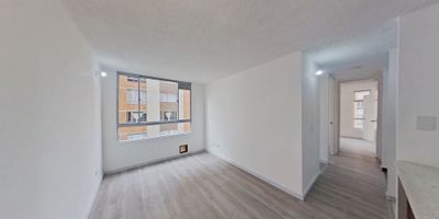 Apartamento en venta de 47m2, con vista interior, ubicado en un 3er piso (Torre 3 Apto 301), acceso por escaleras y ascensor, parqueadero comunal. Consta de 2 habitaciones, 2 baños, sala comedor, hall de alcobas, cocina integral y zona de lavandería. Tiene piso laminado en habitaciones, zona social y cerámico en baños y cocina. El conjunto cuenta con zonas verdes, zona para niños, salón comunal y vigilancia privada las 24 horas. Cerca a centro comercial Parque Campestre; cerca a colegio Colsubsidio Maiporé y colegio Psicopedagógico Juan Pablo II; cerca almacenes de cadena como D1, Ara, Colsubsidio y Surtimax; Vías de acceso por la Carrera 1 y Calle 30 Sur.  38348662667
