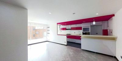 Espacio, confort y ubicación en el norte de la ciudad

Este amplio apartamento te ofrece el equilibrio perfecto entre comodidad, tranquilidad y cercanía. Cada ambiente ha sido diseñado para brindar bienestar y funcionalidad, con espacios luminosos que invitan a disfrutar momentos en familia y a vivir con total confort.

Ubicado en un edificio moderno y seguro, podrás disfrutar de zonas verdes, área infantil, salón comunal y zona BBQ, ideales para el descanso, la recreación y la convivencia. Además, cuenta con vigilancia privada las 24 horas, brindando la tranquilidad que mereces.

Su excelente ubicación te conecta con lo mejor del norte de Bogotá: cerca del centro comercial Puerta del Sol, almacenes de cadena como Éxito y Carulla, instituciones educativas de prestigio y universidades como El Bosque, además de fáciles vías de acceso y paraderos del SITP.

Libre de gravamen y apto para financiación con todos los bancos, este apartamento representa una gran oportunidad para quienes buscan invertir con confianza o disfrutar de un hogar amplio, cómodo y bien ubicado.

Agenda tu visita y descubre un lugar donde la comodidad y la buena ubicación se convierten en tu mejor inversión.

H1.
