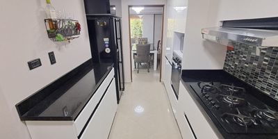 Casa Arriendo 220 mts Antioquia MEDELLÍN POBLADO Codigo Coninsa:94000