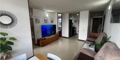 Cod 9588595  Busca apto para dos o tres personas, fresco, cómodo, moderno, bien distribuído ?  Ya lo encontró, en venta hermoso apto ubicado cerca de todo, a cuadra del alimentador del MIO, con rutas de acceso para traslados ágiles dentro de la ciudad;  Queda en nivel cuarto sólo escaleras muy cómodas, bajos costos de administración y de mantenimiento, muy bien distribuido, con zona social abierta en congregan sala comedor, cocina, alcobas.  Tiene parqueadero comunal y está listo para ser comercializado.   Conozca más 3196793900
