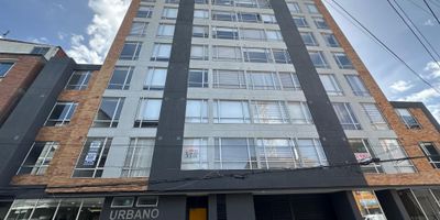 Arrienda apartaestudio tipo loft, piso 9 con ascensor, exterior, cocineta electrica, un baño, pisos en madera, parqueadero comunal, valor con administracion incluida. Edificio sobre carrera 15, vias de acceso.
ARRIENDA RAPIDO FACIL Y SEGURO CON ANALISIS DIGITAL, NO SE REQUIERE DOCUMENTOS. 