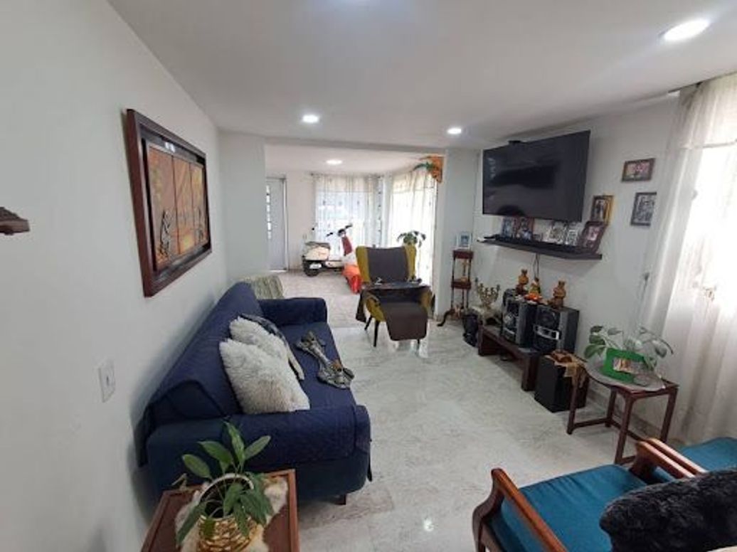 Casa de 4 alcobas en venta en El Rincón De Los Angeles, Bogotá, 200 m² · foto 6 de 20