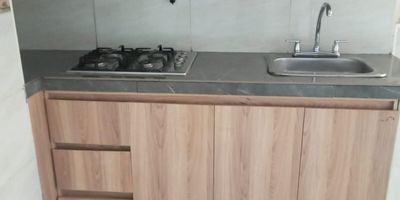 Apartamento de oportunidad, sector central barrio nueva granada consta de sala cocina con estufa y horno mueble superior e inferior  comedor 2 alcobas 1 baño zona de labores terraza cita previa 