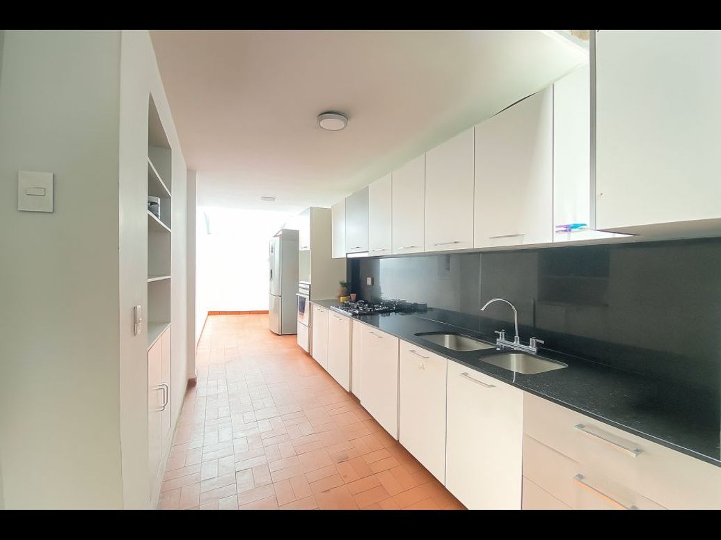 Casa de 5 alcobas en venta en Mónaco, Bogotá, 220 m² · foto 7 de 20