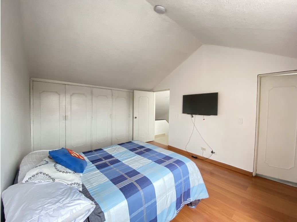 Casa de 5 alcobas en venta en Mónaco, Bogotá, 220 m² · foto 9 de 20