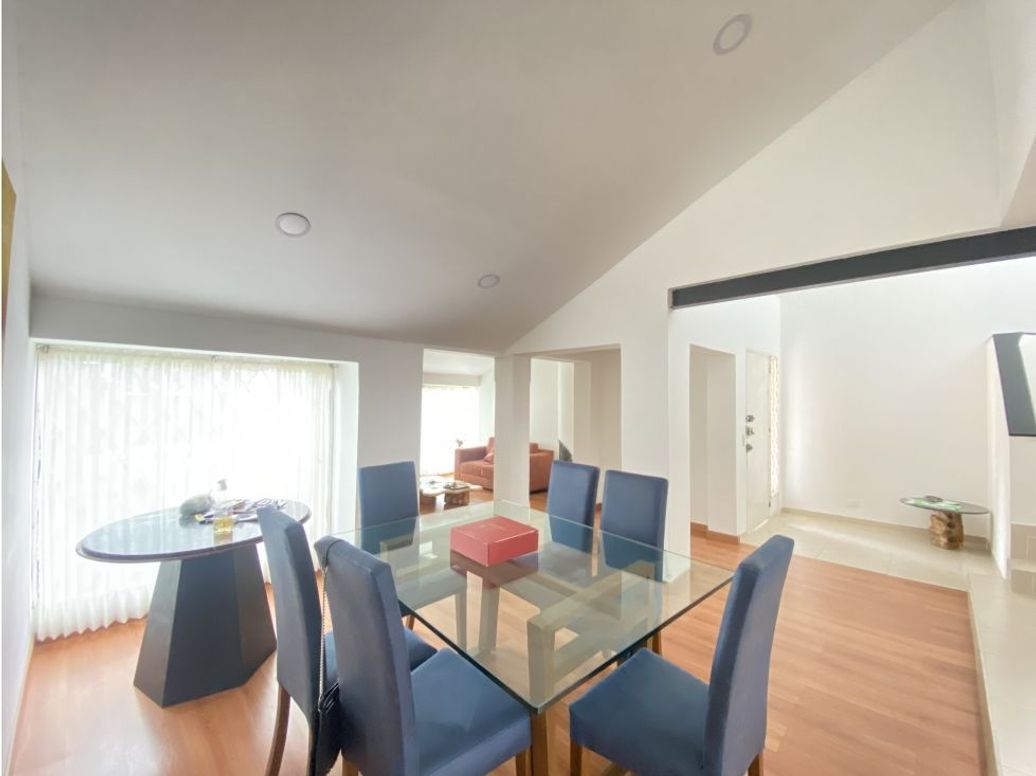 Casa de 5 alcobas en venta en Mónaco, Bogotá, 220 m² · foto 5 de 20