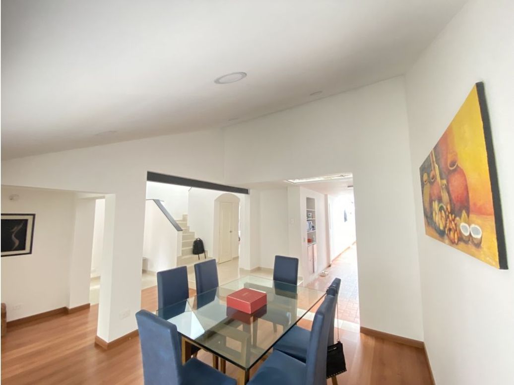 Casa de 5 alcobas en venta en Mónaco, Bogotá, 220 m² · foto 4 de 20