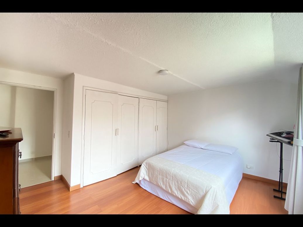 Casa de 5 alcobas en venta en Mónaco, Bogotá, 220 m² · foto 16 de 20