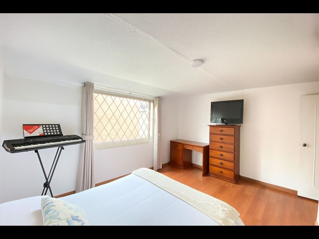 Casa de 5 alcobas en venta en Mónaco, Bogotá, 220 m² · foto 15 de 20