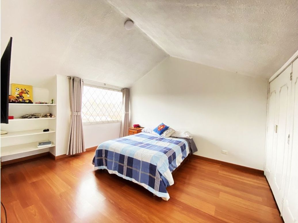 Casa de 5 alcobas en venta en Mónaco, Bogotá, 220 m² · foto 8 de 20