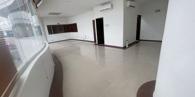 Magnifico Local en el Centro comercial lanocentro