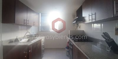 Arriendo apartamento en el sector de conquistadores cerca a UPB, 90 Mts, dos alcobas, dos closets, dos baños, cocina integral, salón comedor, balcón, cuarto útil, parqueadero cubierto, Edificio con portería 24 horas, salón social, gimnasio, jacuzzy, ascensor.  Arrienda Activos y Bienes, Inmobiliaria experta en administración, venta y arrendamiento de apartamentos, casas, locales, bodegas y oficinas en el Oriente Antioqueño, Medellín, y toda el área Metropolitana. Las imágenes de muebles, enseres, decoración y demás elementos son una referencia.