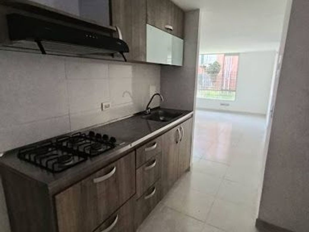 Apartamento en arriendo en Tuna Alta, Bogotá · foto 5 de 12