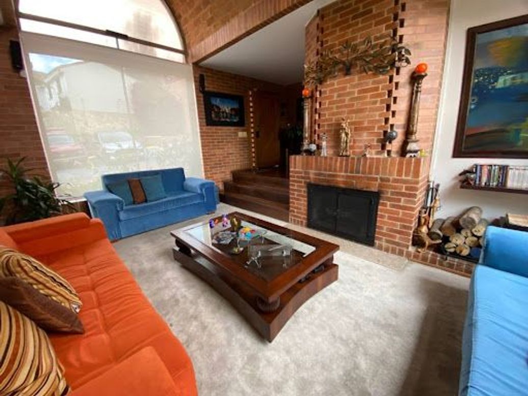 Casa de 4 alcobas en venta en Niza, Bogotá, 292 m² · foto 4 de 20