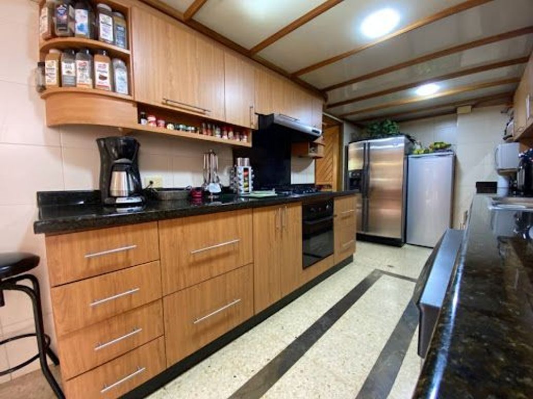 Casa de 4 alcobas en venta en Niza, Bogotá, 292 m² · foto 10 de 20