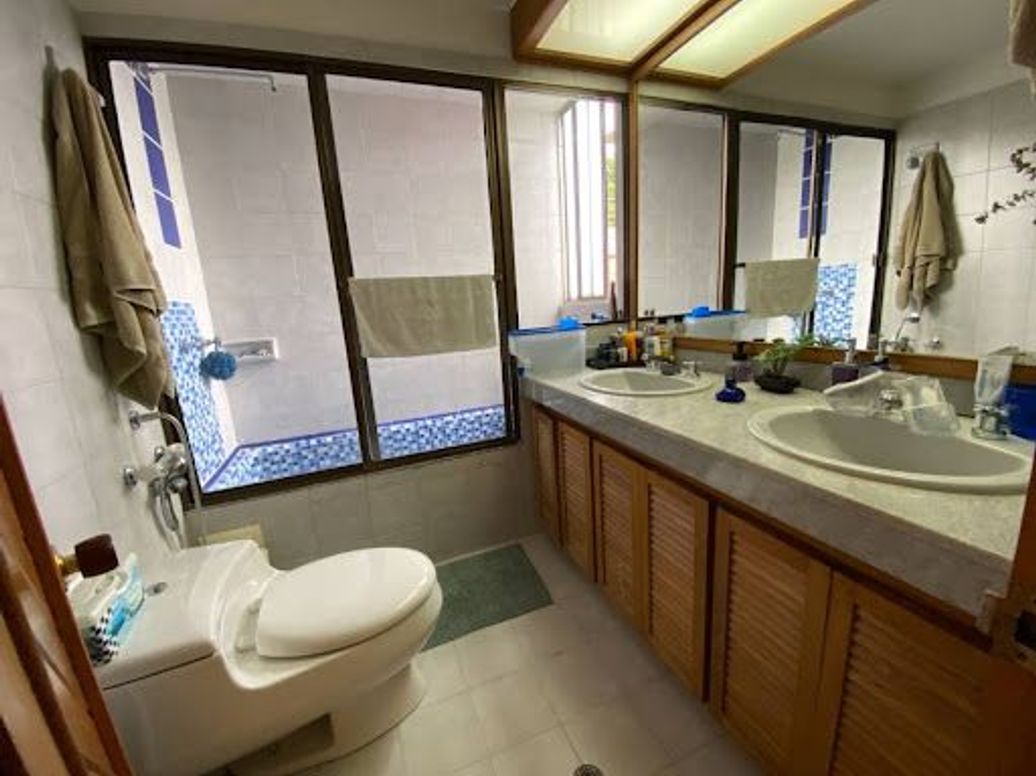 Casa de 4 alcobas en venta en Niza, Bogotá, 292 m² · foto 16 de 20