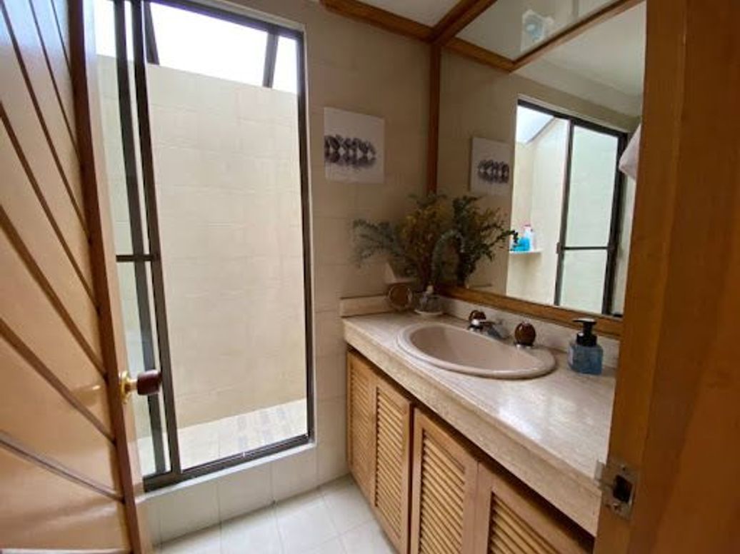 Casa de 4 alcobas en venta en Niza, Bogotá, 292 m² · foto 15 de 20