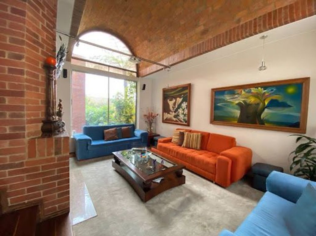 Casa de 4 alcobas en venta en Niza, Bogotá, 292 m² · foto 5 de 20