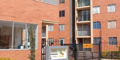 [ARR] ID HOUM: 161698

Entérate de todos los beneficios al arrendar con nosotros:
    • Asistencia e intermediación con el propietario
    • Firma tu contrato online
    • Arrienda sin burocracia, sin papeleos ni notarías

Departamento en arriendo, ubicado en el barrio Ciudad Verde, con una superficie construida de 62.00 m² y superficie total de 62.00  m². 

Sus principales características son:

    • No amoblado
    • 3 dormitorios
    • 2 baños
    • Admite mascotas
    • Año de construcción: 2022
            
Además, el inmueble cuenta con las siguientes amenidades:

    • Salón de eventos
    • Zona de juegos

Si arriendas con nosotros, te brindamos asesoría personalizada durante todo el proceso.

Requisitos para arrendar con nosotros:

    • Arrienda sin codeudor*, fácil, rápido y seguro
    • Demuestra un ingreso mensual neto de al menos 2.5 veces el valor del arriendo (los ingresos mensuales se pueden complementar por las personas que vivirán en este inmueble)
    • Completa tu información básica y mándanos tus extractos bancarios o documentos que demuestren tus ingresos
    • No debes tener reportes negativos en centrales de crédito
        

IMPORTANTE:

    • Te invitamos a agendar una visita a esta propiedad
    • Si tienes alguna duda por favor puedes solicitar más información desde los portales como también contactarte directamente con nosotros
    
Más que una inmobiliaria, somos Houm.
*Aplican T&C