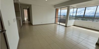 Listo para estrenar, el apartamento perfecto para tu estilo de vida. Ubicado a pocos metros del centro comercial San Nicolas, este apartamento es para los que buscan una ubicación cercana a todos los servicios del día a día, sin perder la comodidad de un amplio apartamento.
