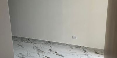 SE VENDE APARTAMENTO EN EL CONJUNTO TIZIANO PISO 7
4 HABITACIONES, 3 DE ELLAS CON CLOSET, 2 BAÑOS, SALA COMEDOR, COCINA INTEGRAL FULL ACABADOS, PARQUEADERO PRIVADO. PRECIO NEGOCIABLE