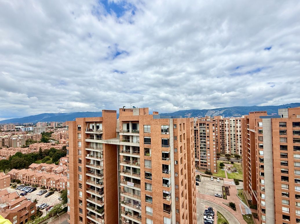 Apartamento de 3 alcobas en venta en Cjr Monet, Bogotá, 172 m² · foto 16 de 20
