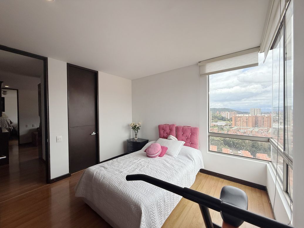 Apartamento de 3 alcobas en venta en Cjr Monet, Bogotá, 172 m² · foto 13 de 20