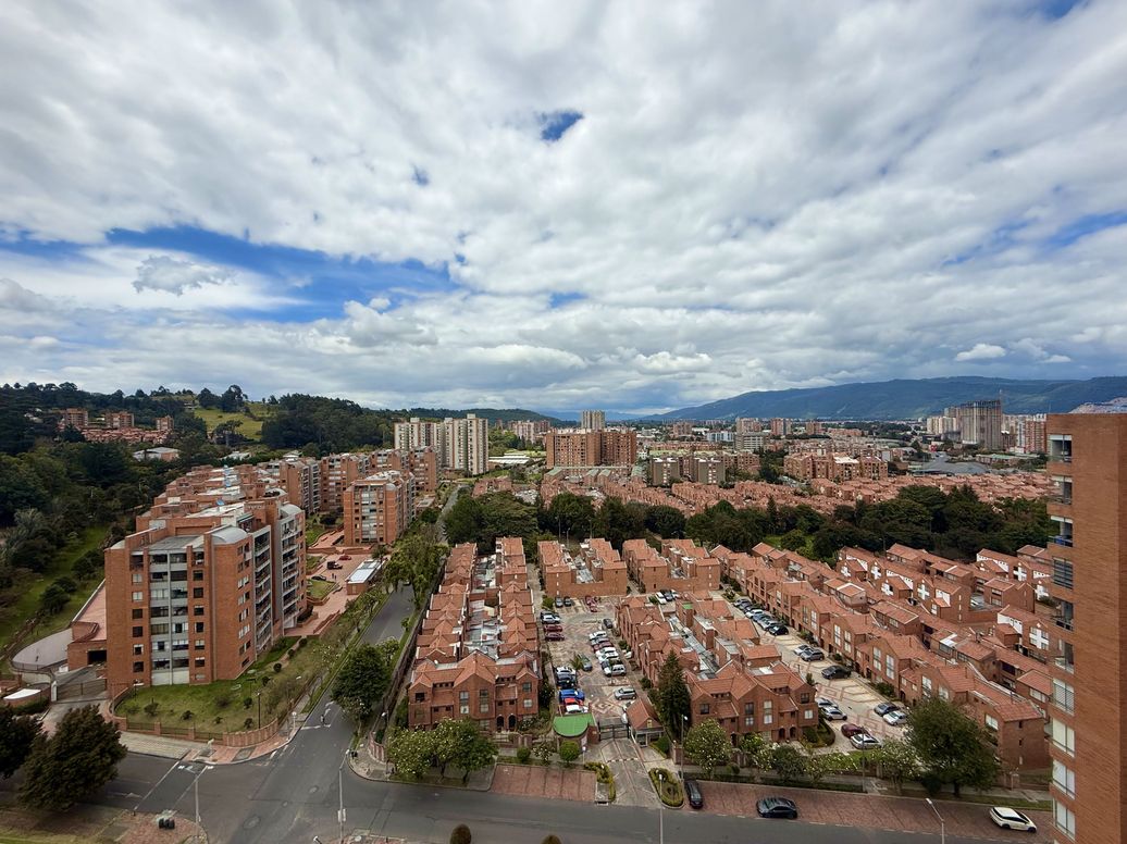 Apartamento de 3 alcobas en venta en Cjr Monet, Bogotá, 172 m² · foto 15 de 20