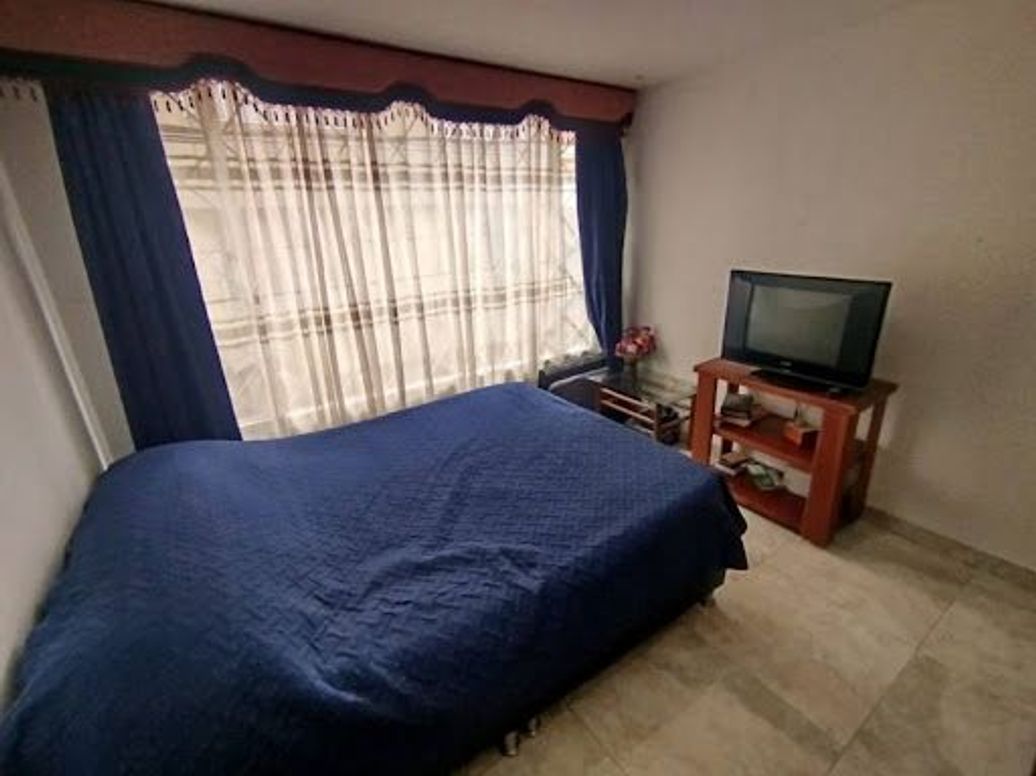 Casa de 9 alcobas en venta en Aures, Bogotá, 336 m² · foto 7 de 13