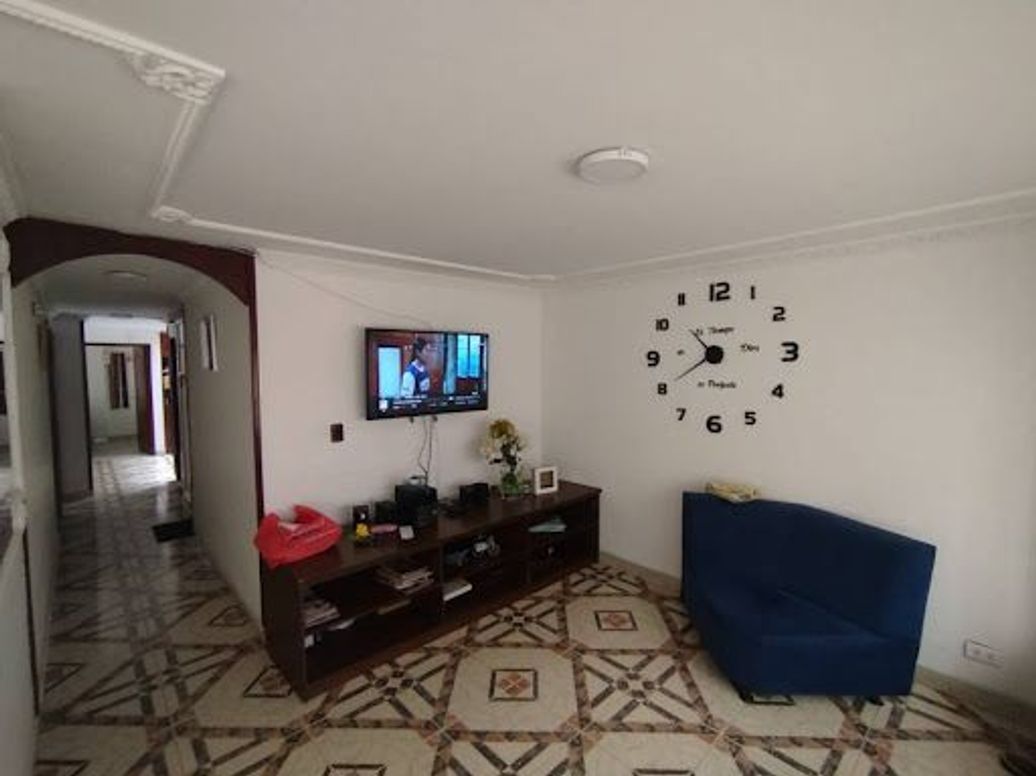 Casa de 9 alcobas en venta en Aures, Bogotá, 336 m² · foto 4 de 13