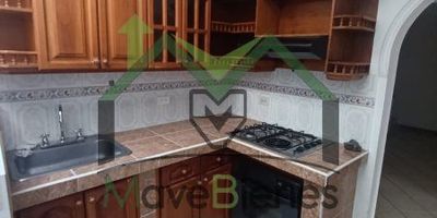 Apartamento en renta en Florencia Medellín, 2 alcobas, 1 baño, balcóncon buen acceso a transporte publico, colegios y demás.contáctanos este hogar tiene todo para que estés a gusto y en familia.328679293-3234379859