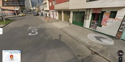 Casa ubicada en sector comercial del barrio Bonanza, para desarrollar proyecto urbanistico.  EN la actualidad renta 4  apartamentos y un garaje